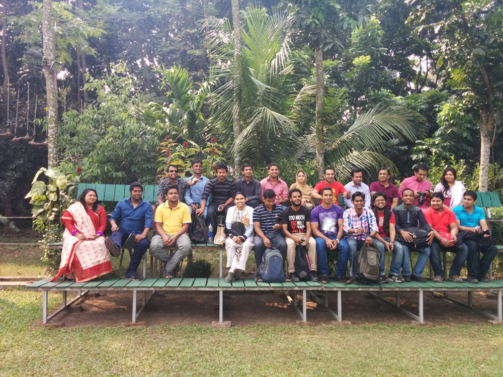এটা গ্যালারি। এখানেই আমাদের সকল তথ্য জানানো হয়। ইন্সট্রাকশন দেওয়া হয়।