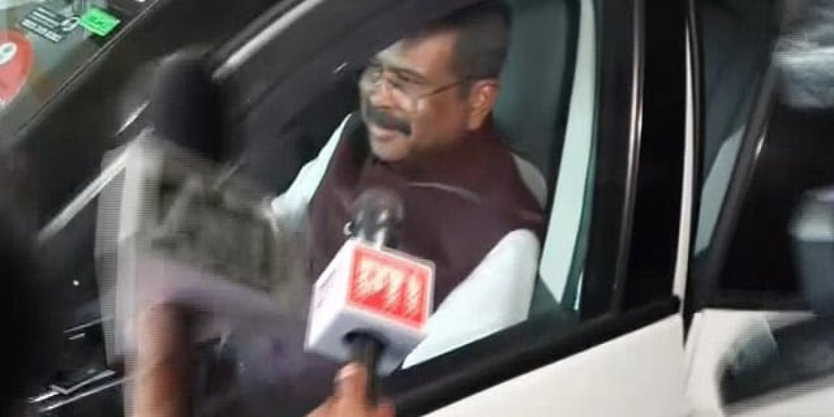 शिक्षा मंत्री की बेटी ने इंस्टाग्राम अकाउंट किया डीएक्टिवेट: ऑनलाइन ट्रोलिंग का शिकार हुईं नैमिषा प्रधान